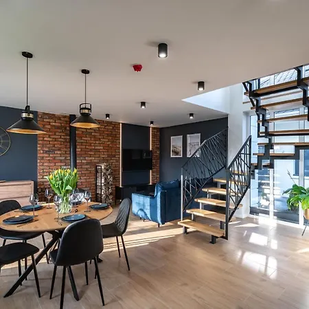 Family - Dwupoziomowe Z Basenem Дом отдыха Устка