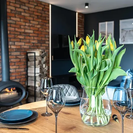 Family - Dwupoziomowe Z Basenem Дом отдыха