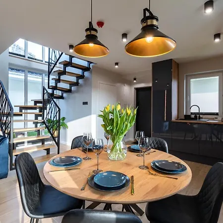 Дом отдыха Family - Dwupoziomowe Z Basenem