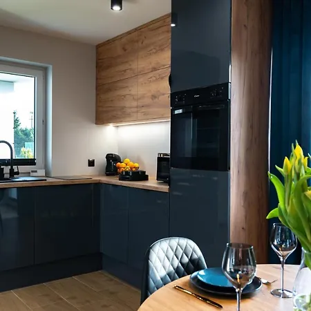 Family - Dwupoziomowe Z Basenem Dom wakacyjny *