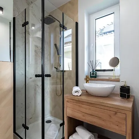 Dom wakacyjny Family - Dwupoziomowe Z Basenem