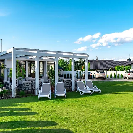 Family - Dwupoziomowe Z Basenem Дом отдыха Устка