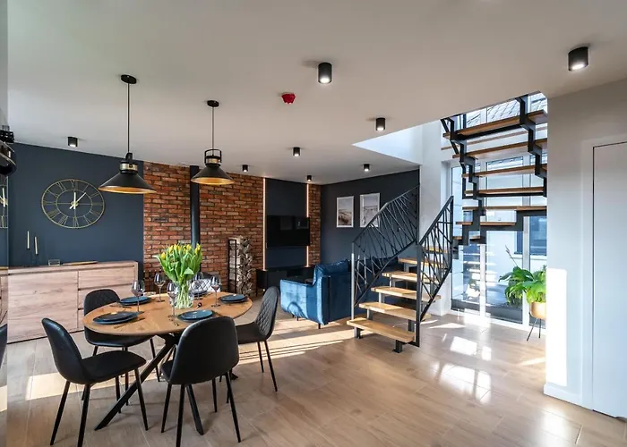 Family - Dwupoziomowe Z Basenem Vakantiehuis Ustka