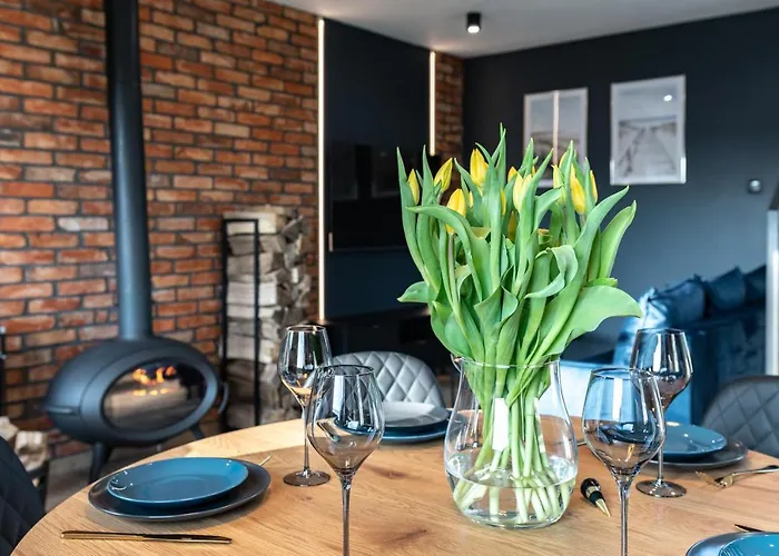 Family - Dwupoziomowe Z Basenem Vakantiehuis