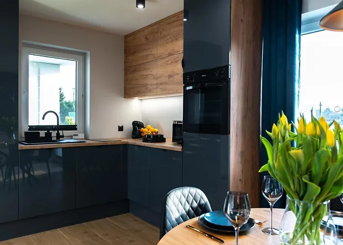 Family - Dwupoziomowe Z Basenem Vakantiehuis *