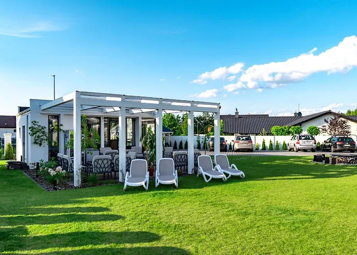 Family - Dwupoziomowe Z Basenem Vakantiehuis Ustka