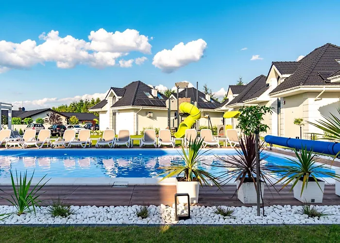 度假居 Family - Dwupoziomowe Z Basenem 乌斯特卡