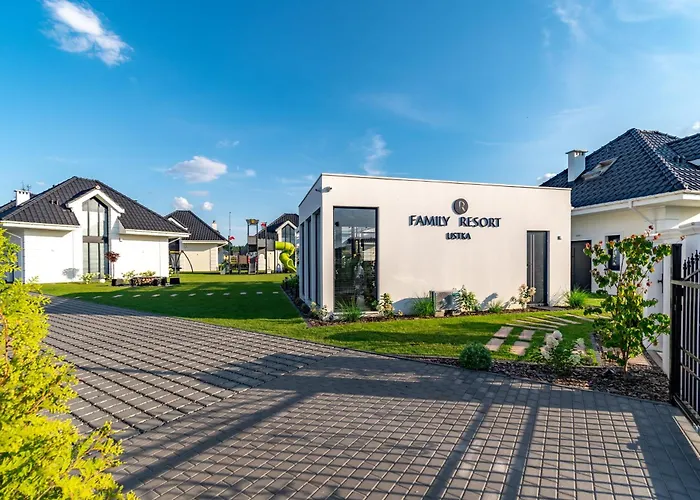 Family - Dwupoziomowe Z Basenem *